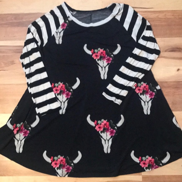 Steer Head Tunic - Picture 1 of 4